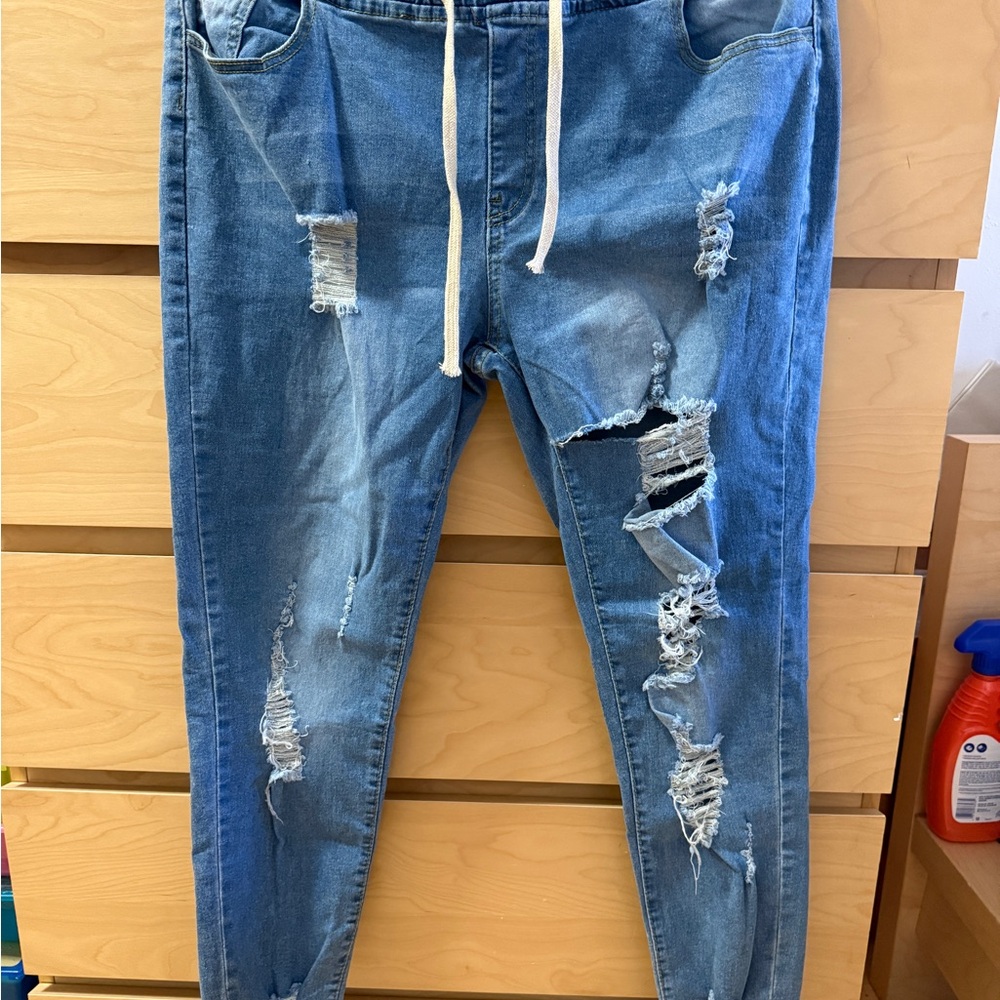 Men's Distressed Blue Jeans